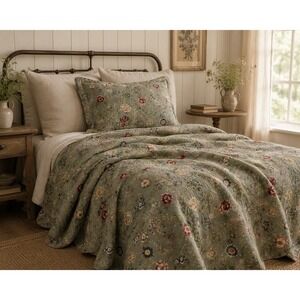 Vintage Floral Quilt Sage Green Cottagecore Full Coverlet w Sham
